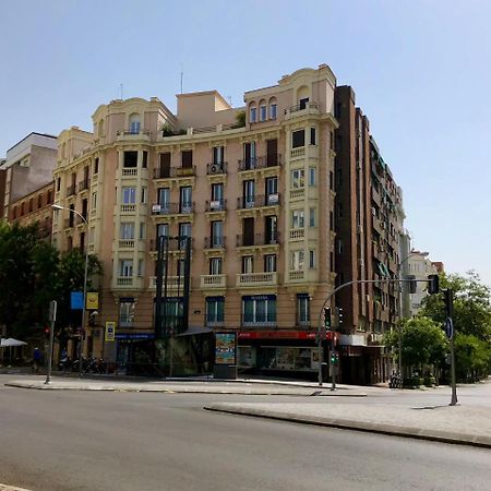 Hostal Nersan2 Madrid Bagian luar foto