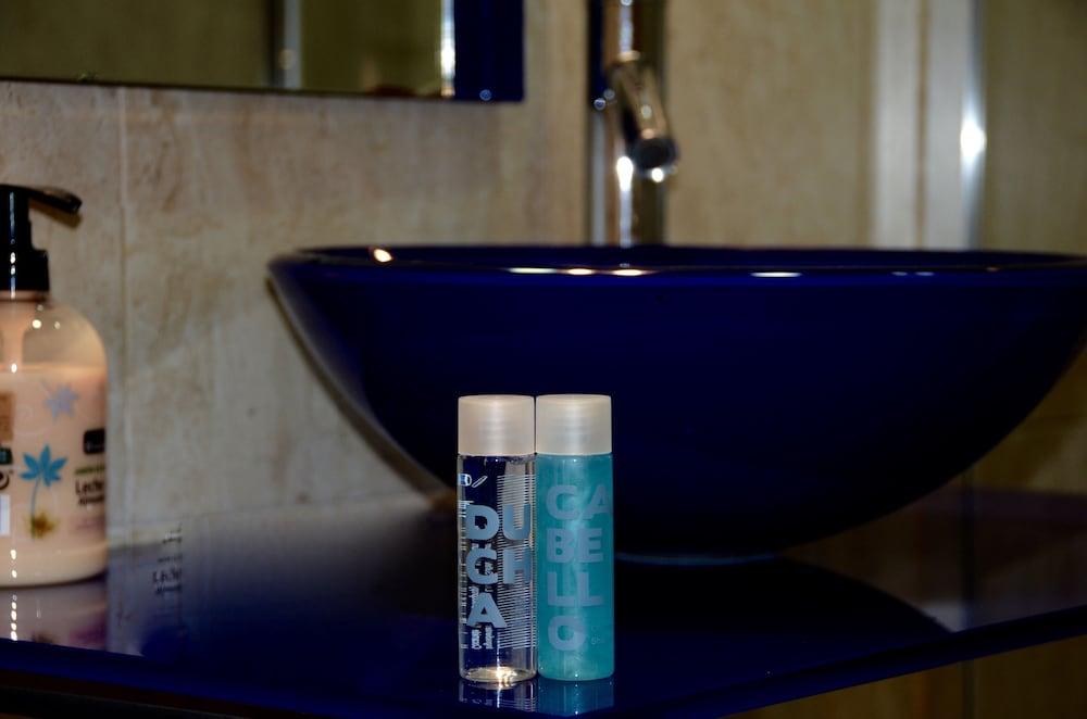 Hostal Nersan2 Madrid Bagian luar foto