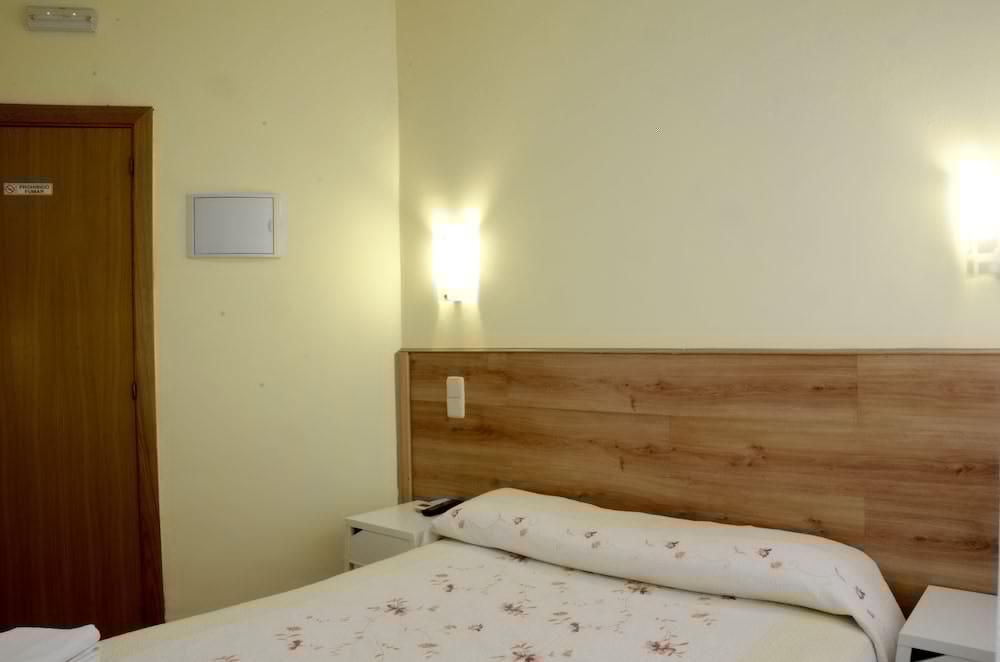 Hostal Nersan2 Madrid Bagian luar foto