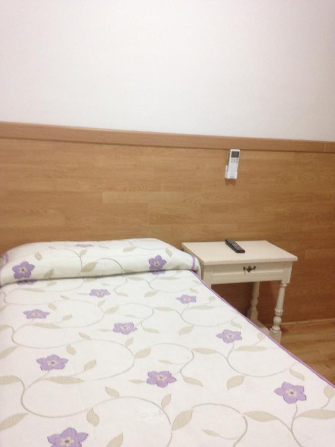 Hostal Nersan2 Madrid Bagian luar foto